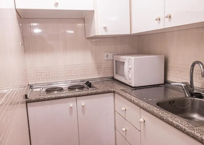 Hotel Tarbena فندق 2*