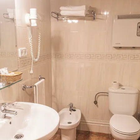 Hotel Tarbena ホテル 2*