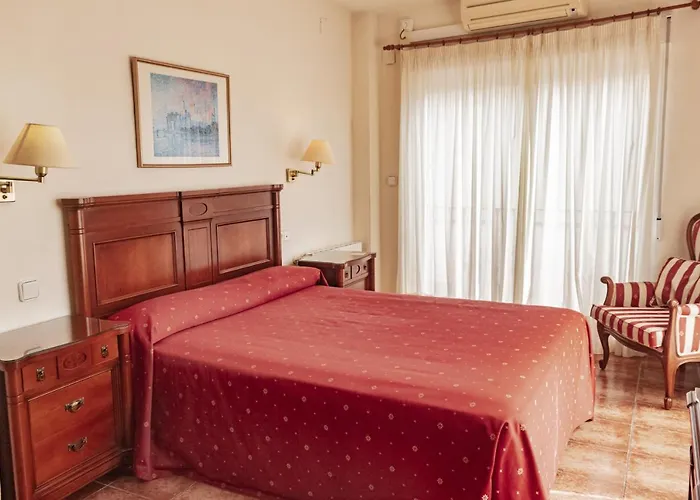 Hotel Tàrbena 2*
